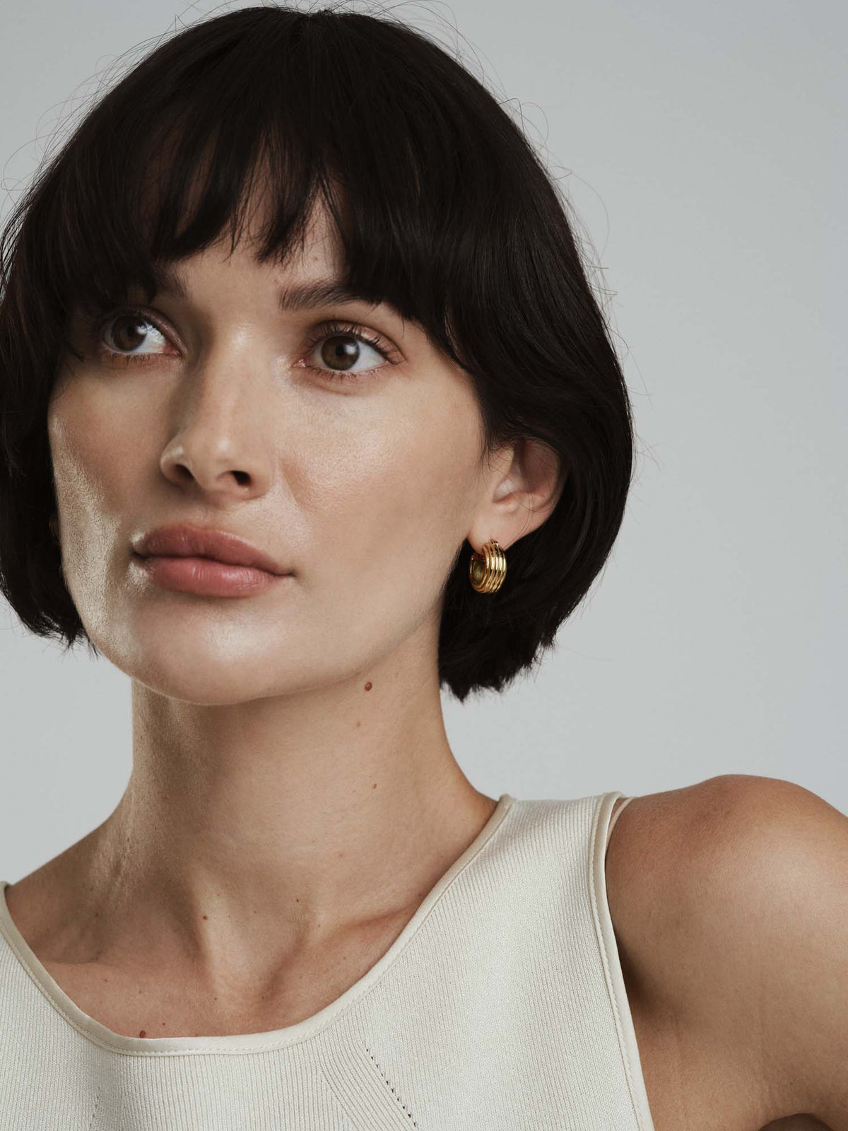 Edge Ribbed Small Hoops