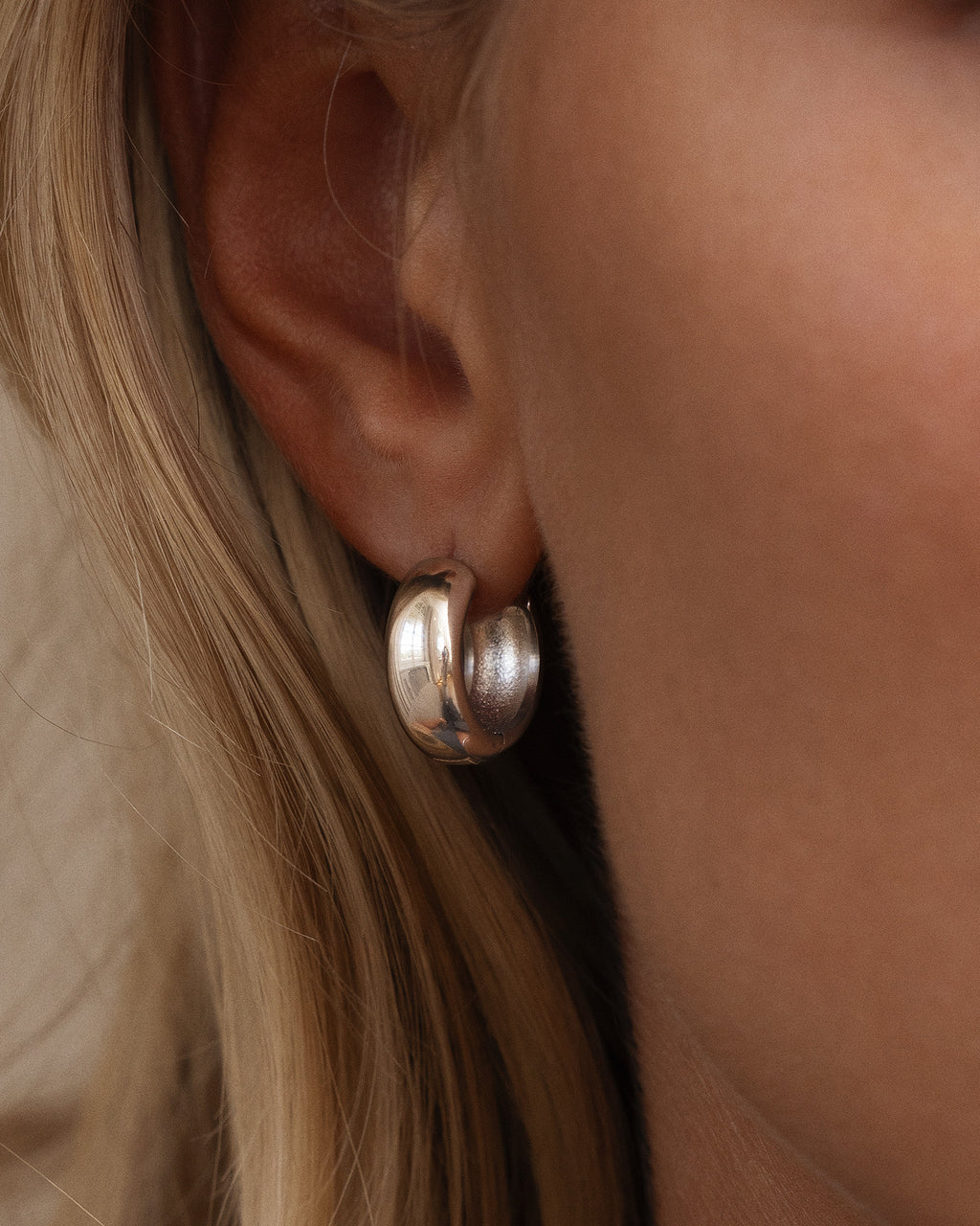 Brave Small Hoops