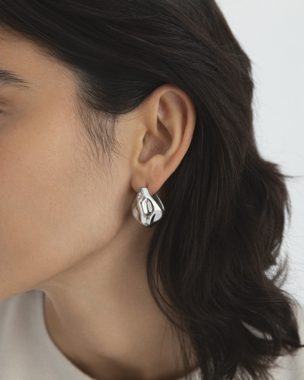 Wavy Bolded Drop Earring
